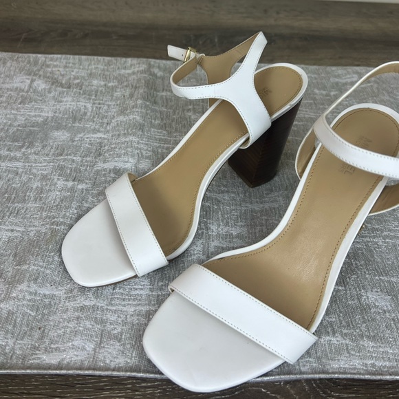 Michael Kors- White Heels Sandals - Picture 1 of 7